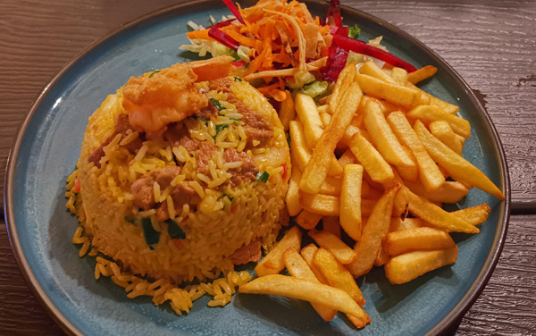 Camarones con Arroz y Lomito : Marisquería el Cangrejo Rojo