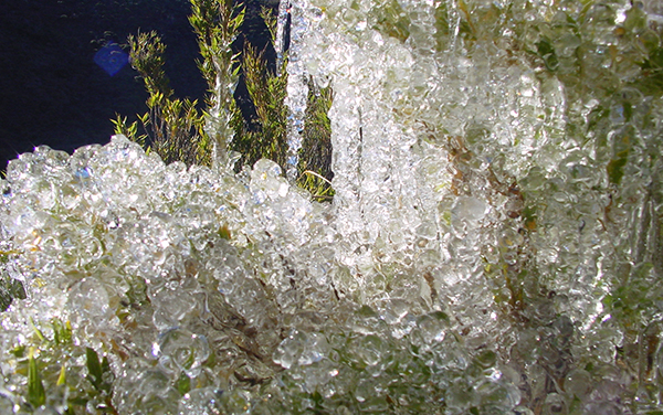 Carámbanos : Albergue Base Crestones