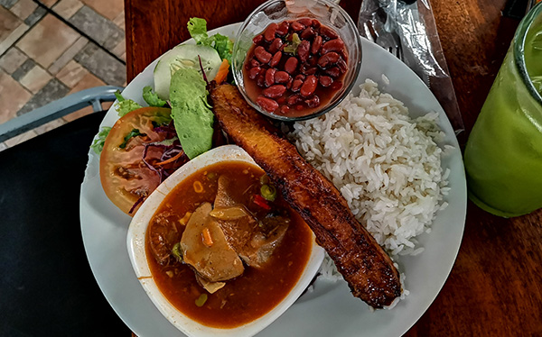 Casado con Lengua - Restaurante Posada de las Brujas