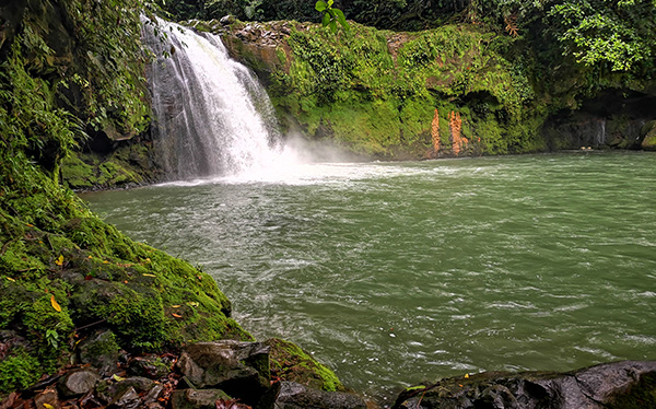 Catarata Río Pozo Azul, Sarapiquí, Heredia