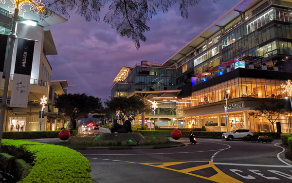 Centro Comercial Avenida Escazú : Escazu