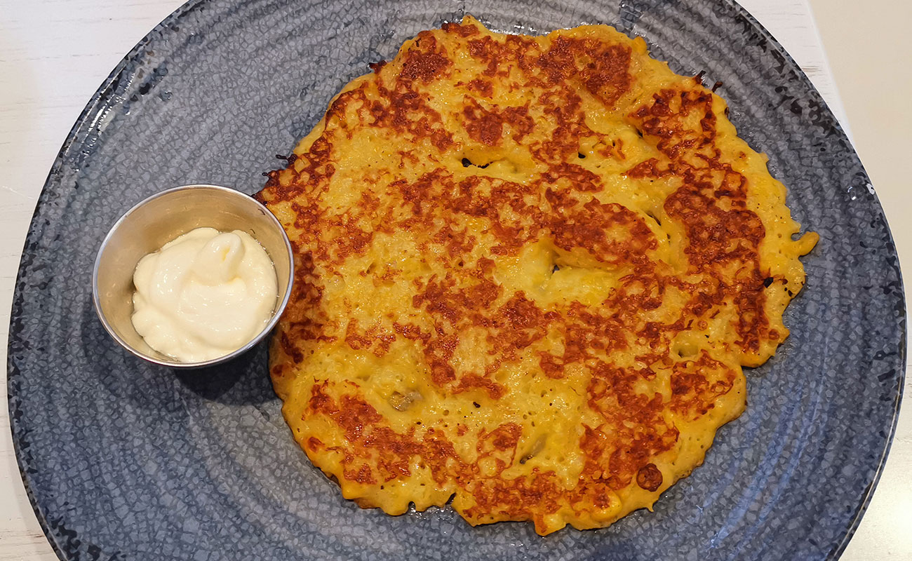 Chorreada con Natilla / Restaurante Rosti Pollo