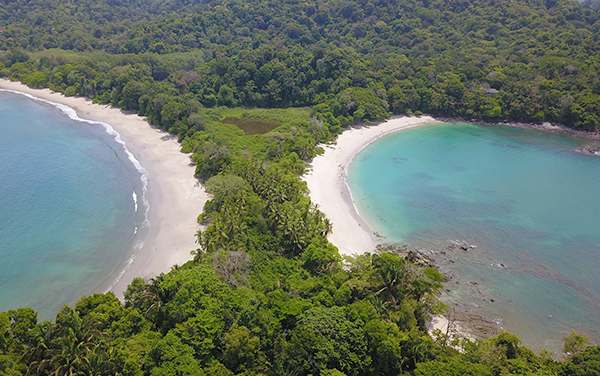 Costado Norte Punta Catedral : Parque Nacional Manuel Antonio