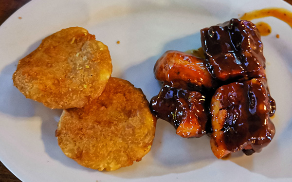 Costilla con Yuca : Restaurante Posada de las Brujas