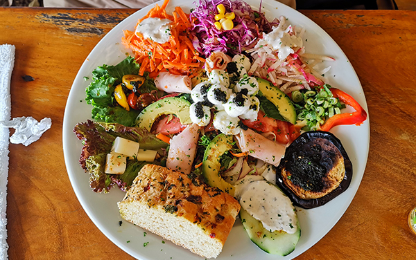 Ensalada de la Casa : Restaurante Café y Macadamía