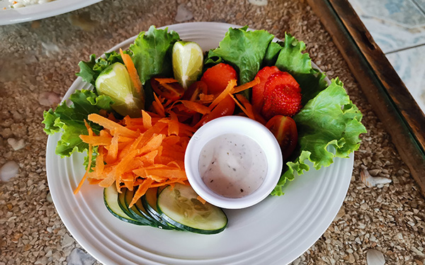 Ensalada verde - Claritas Beach Bar Sports Grill Jacó