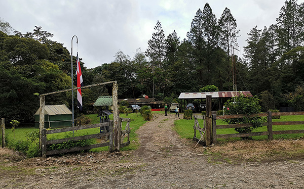 Ingreso principal - Parque Nacional Juan Castro Blanco