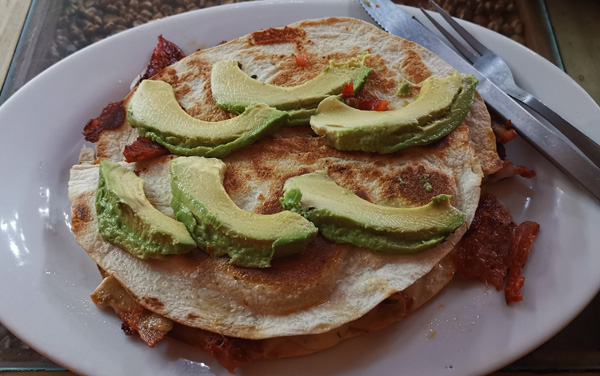 Gringa con Pastor y Aguacate : Restaurante Huaraches, Los Yoses