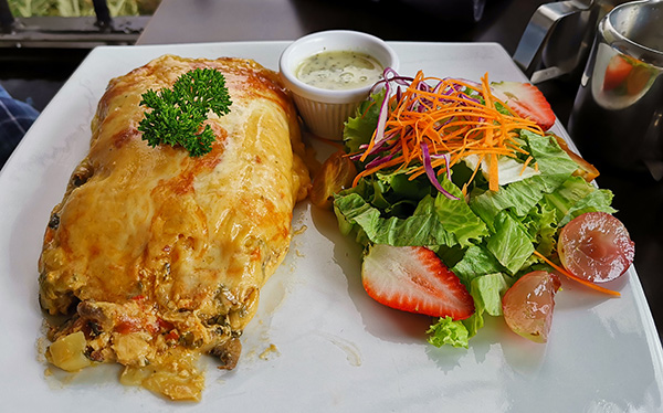 Lasagña de Pollo - Restaurante Cafetería Bromelias del Río