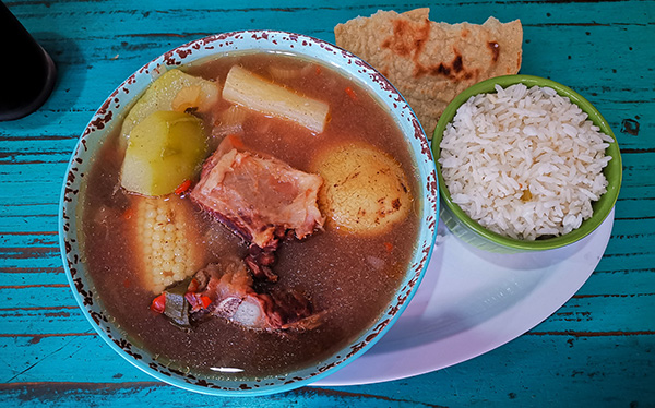 olla de carne restaurante dona emilce san joaquin flores heredia