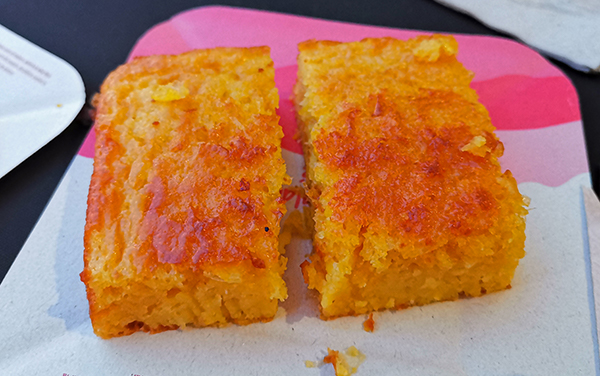 Pan de Elote : Cafetería Juan Valdez