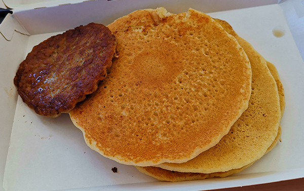 Panqueques y Torta de Carne : Restaurante Mac Donald's