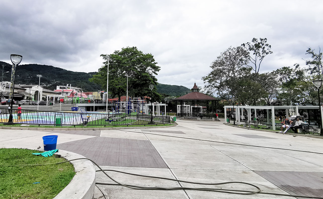 parque-central-escazu-distrito-escazu-canton-escazu-san-jose-27112023