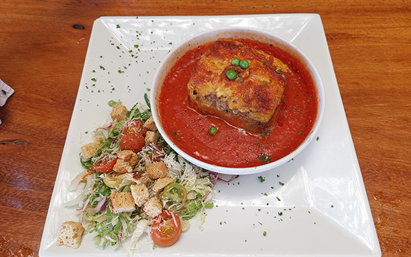 Pastel de Yuca con Pollo : Café y Macadamía