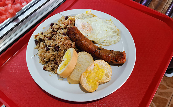 Pinto con Chorizo - Restaurante el Yugo