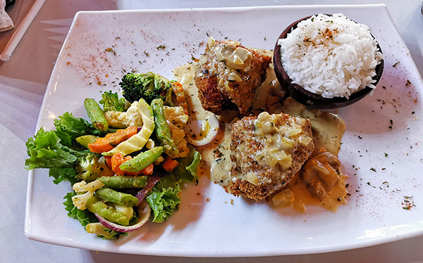 Pollo Cordon Bleu - Marisquería Ranchito Rikamar