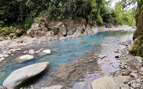 Pozas Celestes río arriba - Río Agrio