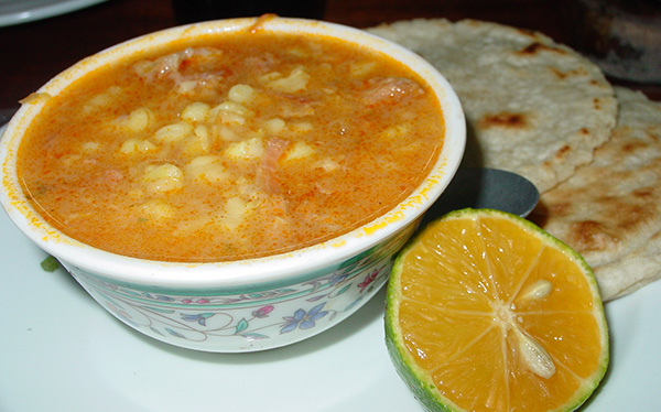 pozole antojitos paseo de las flores