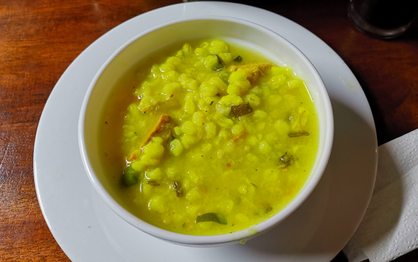 Pozole con Cerdo : Posada de las Brujas