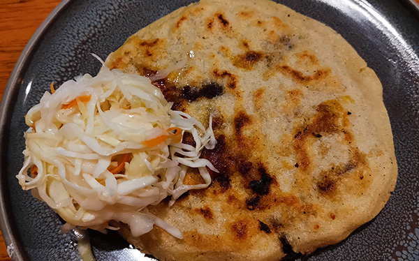 Pusa Chicharon y Queso : Pupusas Mayra