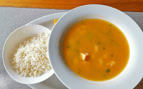 Sopa de Mariscos - Restaurante Heladería Super Snacks