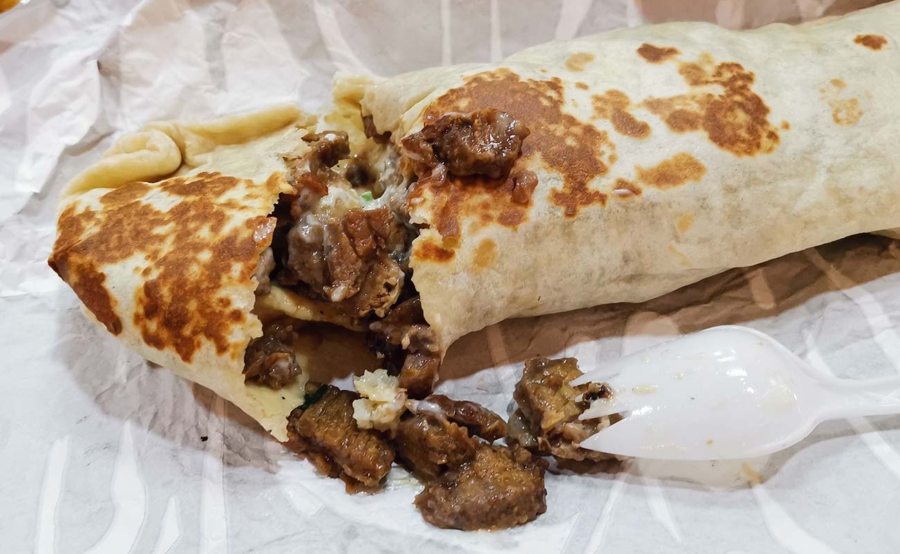 triple-steak-burrito-180g-taco-bell-barrio-angeles-distrito-heredia-canton-heredia-01042024