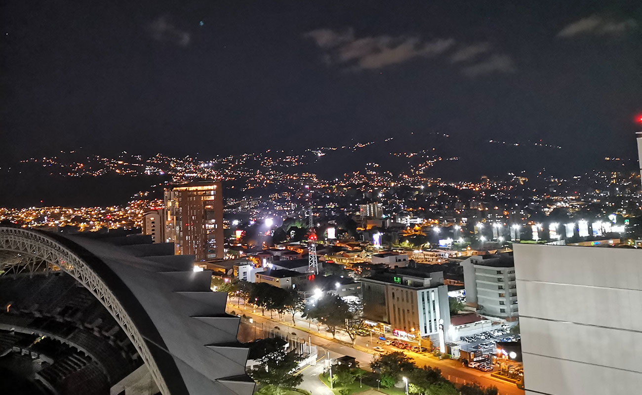 vista-nocturna-sabana-sur-distrito-mata-redonda-canton-san-jose-san-jose-05012024